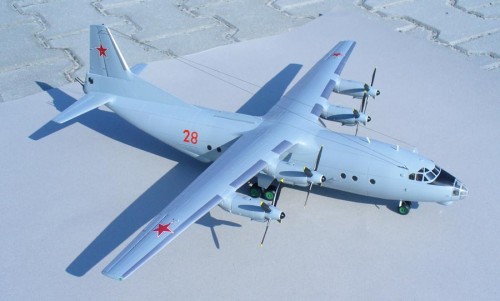 Antonov AN-12BK 1/72 Roden